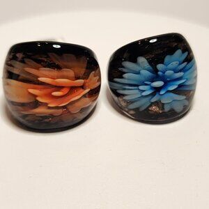 Lot of 2 Flower Bloom Glass Rings